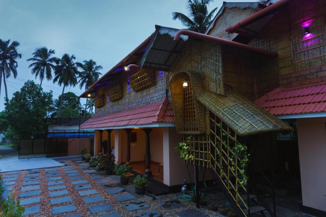 Canalview Private Cottage Azhikkal Ayiram Thengu Panmana 외부 사진