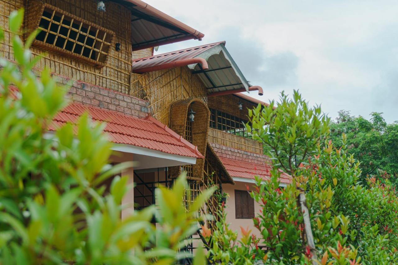 Canalview Private Cottage Azhikkal Ayiram Thengu Panmana 외부 사진